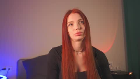 LoisVacation time  online show from 02-10-25, 07:47