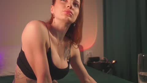 LoisVacation time  online show from 03-03-25, 05:31