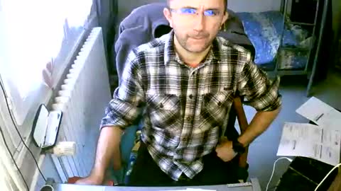 Snapshot of lokoum39 chatting on 12-02-24, 02:08 lokoum39 online show from 12-02-24, 02:08