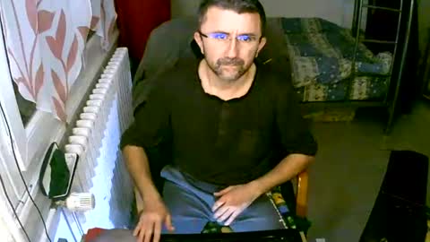 Snapshot of lokoum39 chatting on 12-11-24, 06:20 lokoum39 online show from 12-11-24, 06:20