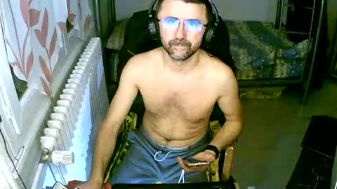 Snapshot of lokoum39 chatting on 12-16-24, 06:27 lokoum39 online show from 12-16-24, 06:27