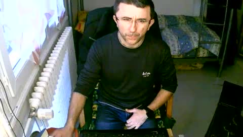Snapshot of lokoum39 chatting on 01-02-25, 03:40 lokoum39 online show from 01-02-25, 03:40