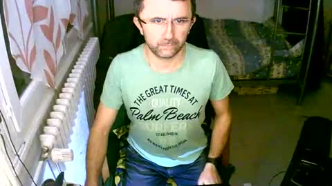 Snapshot of lokoum39 chatting on 01-05-25, 06:13 lokoum39 online show from 01-05-25, 06:13