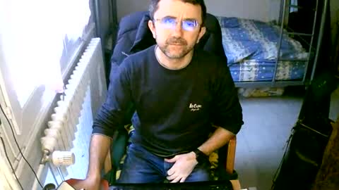 Snapshot of lokoum39 chatting on 01-08-25, 12:15 lokoum39 online show from 01-08-25, 12:15