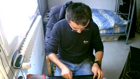 Snapshot of lokoum39 chatting on 01-10-25, 02:23 lokoum39 online show from 01-10-25, 02:23