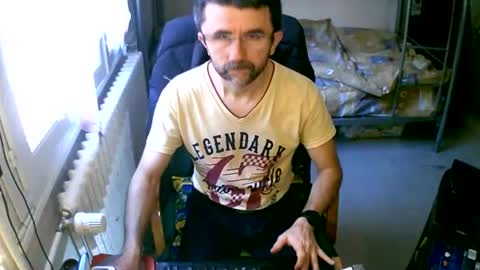 Snapshot of lokoum39 chatting on 01-15-25, 11:53 lokoum39 online show from 01-15-25, 11:53