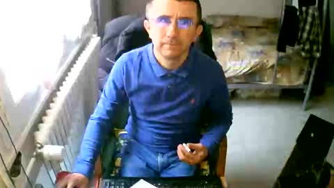 Snapshot of lokoum39 chatting on 02-02-25, 12:57 lokoum39 online show from 02-02-25, 12:57