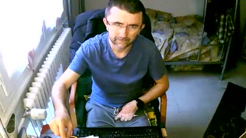 Snapshot of lokoum39 chatting on 02-10-25, 03:42 lokoum39 online show from 02-10-25, 03:42