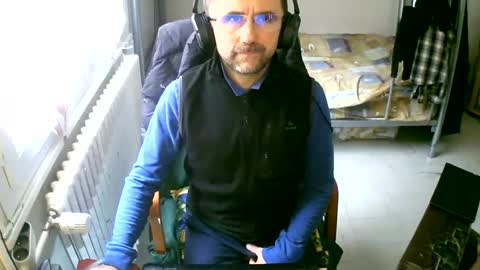 Snapshot of lokoum39 chatting on 02-12-25, 12:12 lokoum39 online show from 02-12-25, 12:12