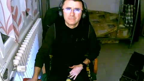 Snapshot of lokoum39 chatting on 02-15-25, 07:06 lokoum39 online show from 02-15-25, 07:06