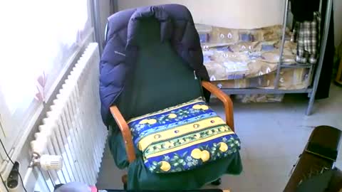 Snapshot of lokoum39 chatting on 02-16-25, 12:21 lokoum39 online show from 02-16-25, 12:21
