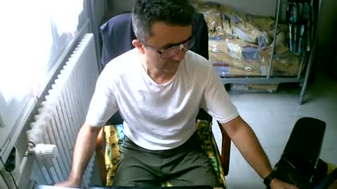 Snapshot of lokoum39 chatting on 09-13-25, 09:20 lokoum39 online show from 09-13-25, 09:20