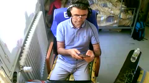 Snapshot of lokoum39 chatting on 09-19-25, 12:39 lokoum39 online show from 09-19-25, 12:39