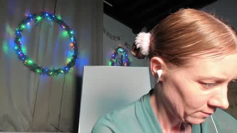 lola_belgium online show from 01-18-25, 05:37