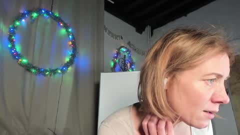 lola_belgium online show from 01-19-25, 07:04