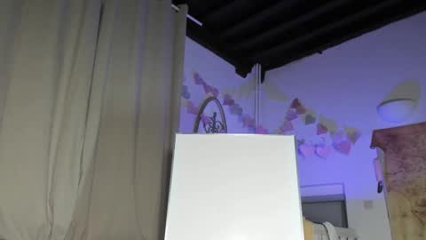 lola_belgium online show from 02-18-25, 08:47