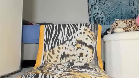 lola_belgium online show from 11-11-25, 06:52