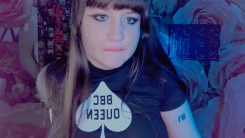 Snapshot of lola_chi chatting on 12-14-24, 11:01 Lola Chi online show from 12-14-24, 11:01