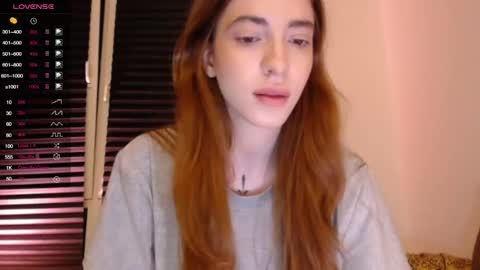 Snapshot of lola_dinky chatting on 10-10-25, 09:47 Lola online show from 10-10-25, 09:47