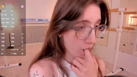 Snapshot of lola_missy chatting on 10-11-25, 05:17 Lola online show from 10-11-25, 05:17