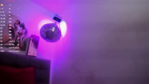 lola_wish online show from 11-18-25, 04:17