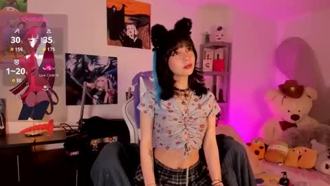 Snapshot of lolaa_bunnyy chatting on 11-27-25, 04:47 Lola Bunny online show from 11-27-25, 04:47