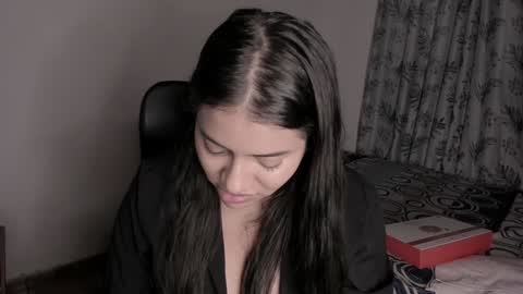 Snapshot of lolaasmith_21 chatting on 01-11-25, 10:40 lolaasmith_21 online show from 01-11-25, 10:40