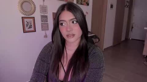 lolaasmith_21 online show from 10-24-25, 07:10