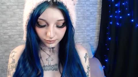 Lola online show from 10-08-25, 12:58