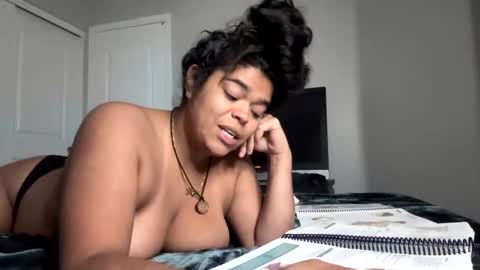 lolafoxlive online show from 11-05-25, 06:13