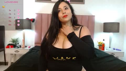lolagolden1 online show from 10-16-25, 11:11