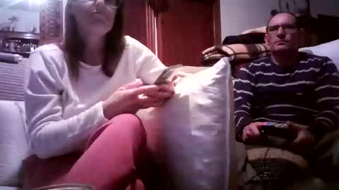 LOLA HUESO y ERIC online show from 02-18-25, 07:52