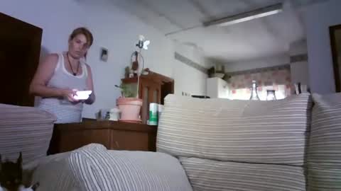 LOLA HUESO y ERIC online show from 10-12-25, 08:57