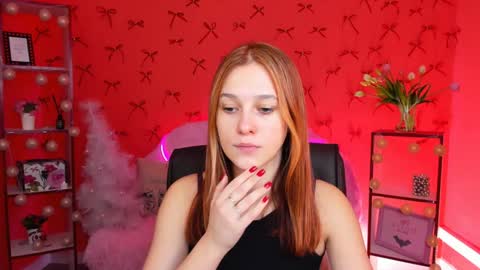 lolalemona online show from 12-18-24, 03:22