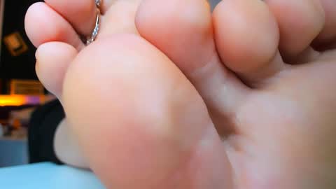 lolalemona online show from 12-27-24, 02:01