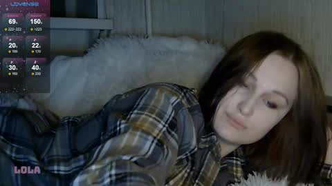 Snapshot of lolalibellule chatting on 11-07-25, 12:43 Lola online show from 11-07-25, 12:43