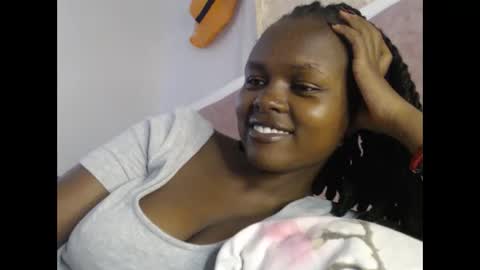 lolamia7 online show from 11-11-25, 06:02