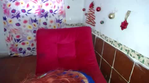 Snapshot of lolamourin chatting on 11-29-25, 08:34 lolamourin online show from 11-29-25, 08:34