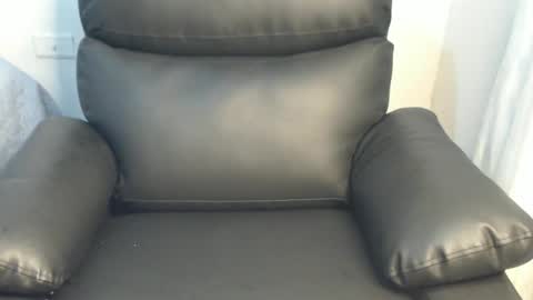 Lola online show from 03-08-25, 12:22