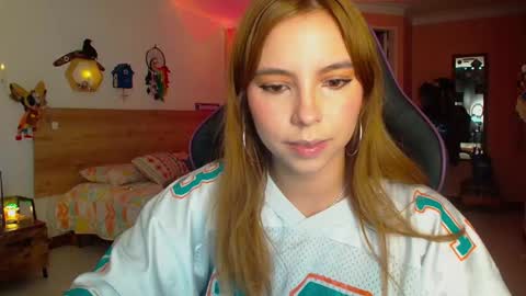 Lola doll online show from 12-20-25, 08:05