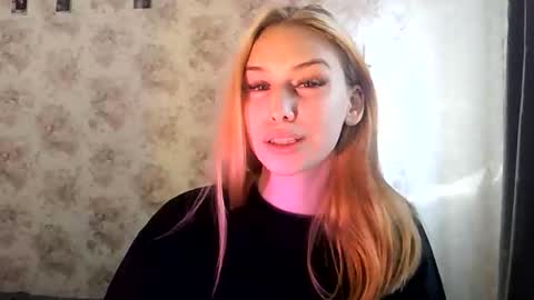 Snapshot of lollalakiss chatting on 10-14-25, 04:13 LollaLaKiss online show from 10-14-25, 04:13