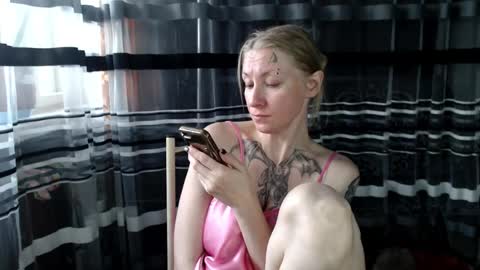 Lisa online show from 10-23-25, 06:56