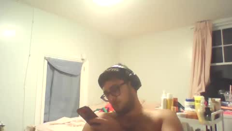 Snapshot of lolpop81020 chatting on 11-01-25, 11:18 lolpop81020 online show from 11-01-25, 11:18