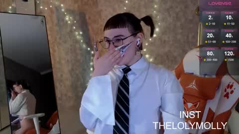 Molli online show from 10-17-25, 10:07