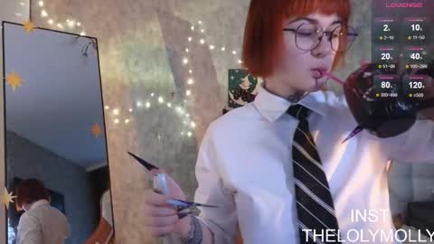 Molli online show from 12-19-25, 10:33