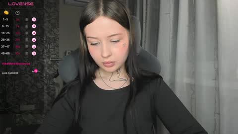 Snapshot of lonalye chatting on 12-29-24, 07:43 lona online show from 12-29-24, 07:43