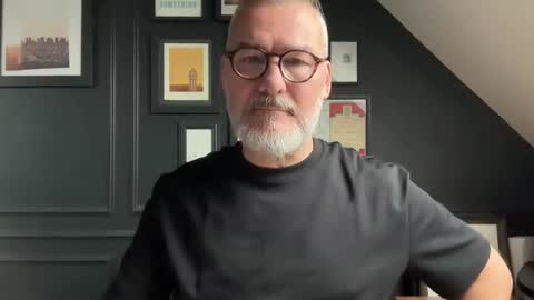 EnglishBear online show from 10-10-25, 08:57