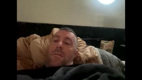 Snapshot of londonsbigbenxxx chatting on 12-17-25, 09:59 londonsbigbenxxx online show from 12-17-25, 09:59