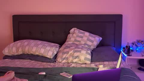 londonvers2005 online show from 11-19-25, 07:47