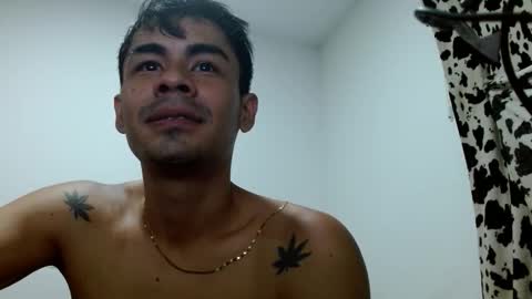 Snapshot of lonelydick2002 chatting on 10-26-25, 02:39 lonelydick2002 online show from 10-26-25, 02:39